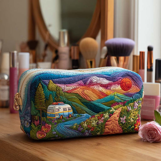 Quilted Cosmetic Bag with Radiant Mountains NCU0PT9473